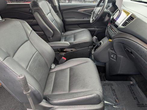 Used 2018 Honda Pilot EX-L image 11