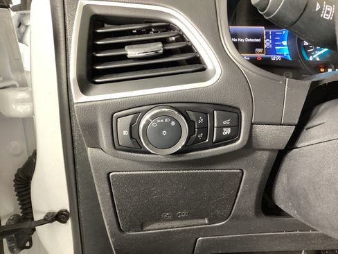 Certified 2024 Ford Edge SEL w/ Convenience Package AWD/4WD image 22