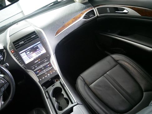 Used 2015 Lincoln MKZ w/ Equipment Group 101A Select image 11