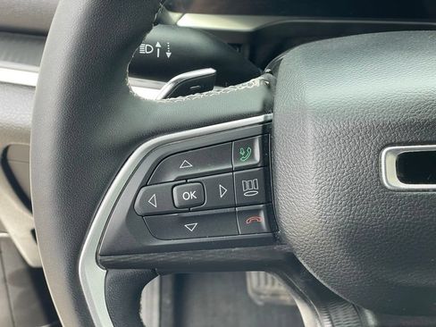 Used 2023 Jeep Grand Cherokee Altitude AWD/4WD image 15