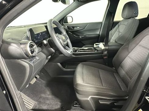 Used 2025 Chevrolet Equinox LT FWD image 11