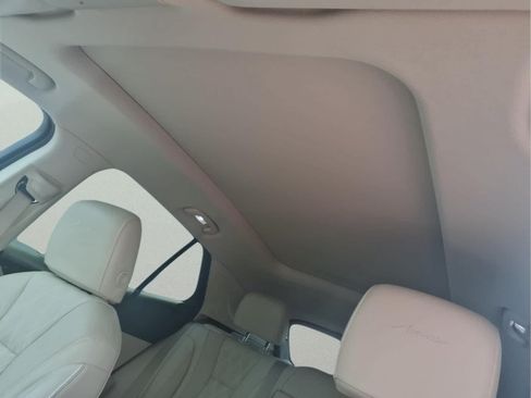 Used 2023 Buick Envision Avenir AWD/4WD image 17