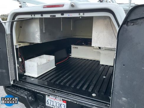 Used 2022 Toyota Tacoma SR image 9