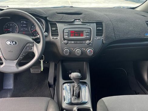 Used 2017 Kia Forte LX FWD image 9