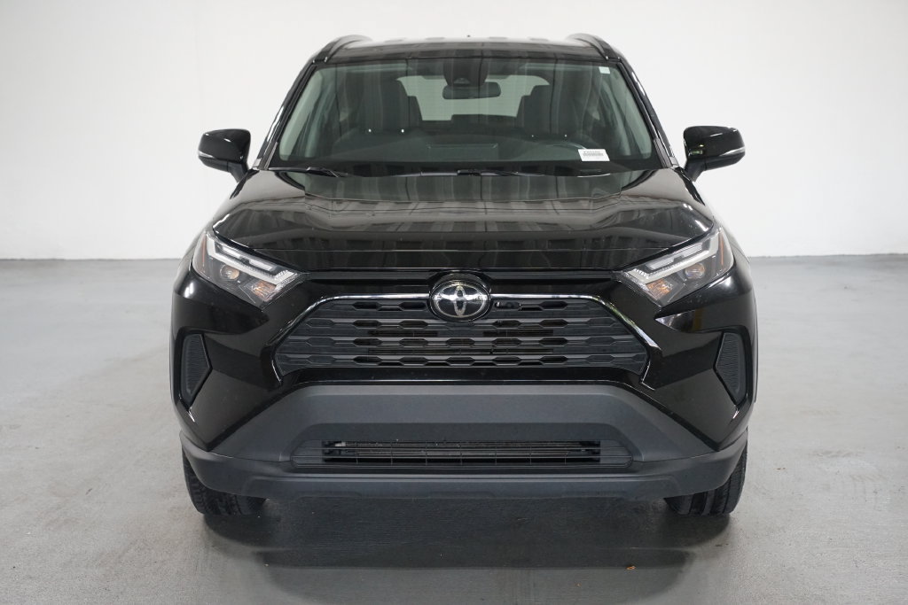 Certified 2025 Toyota RAV4 XLE FWD image 2