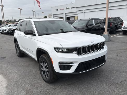 New 2025 Jeep Grand Cherokee Limited image 4