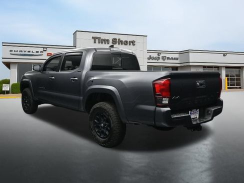 Used 2021 Toyota Tacoma SR5 w/ Technology Package AWD/4WD image 3
