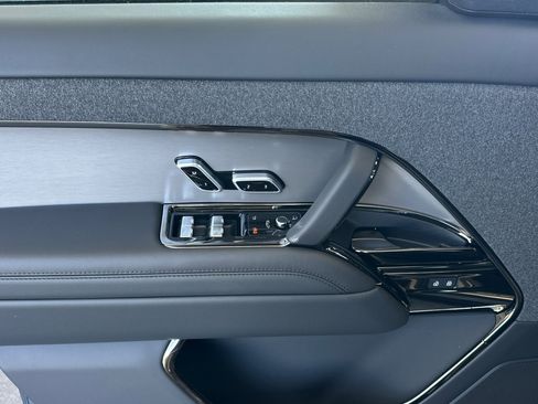 New 2025 Land Rover Range Rover Sport Dynamic SE image 10