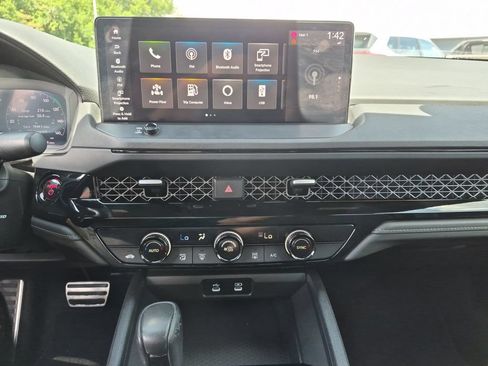 Used 2024 Honda Accord Sport image 32