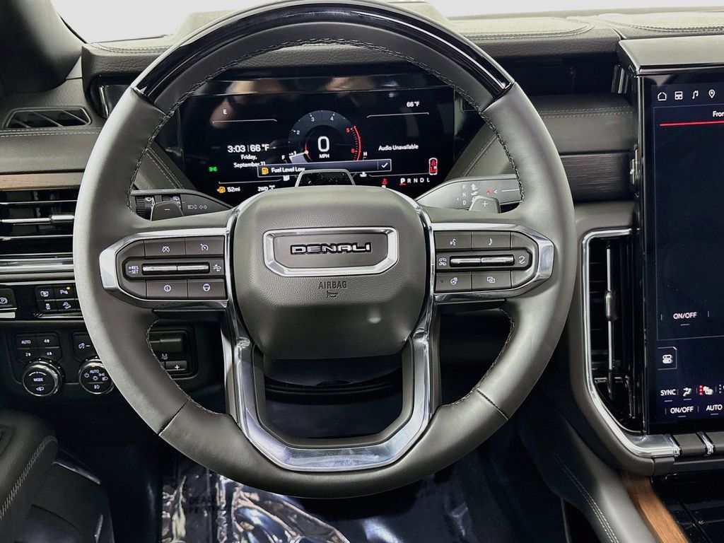 New 2026 GMC Yukon XL Denali w/ Denali Reserve Package AWD/4WD image 11