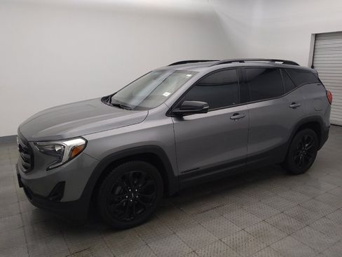 Used 2020 GMC Terrain SLT w/ Preferred Package image 2