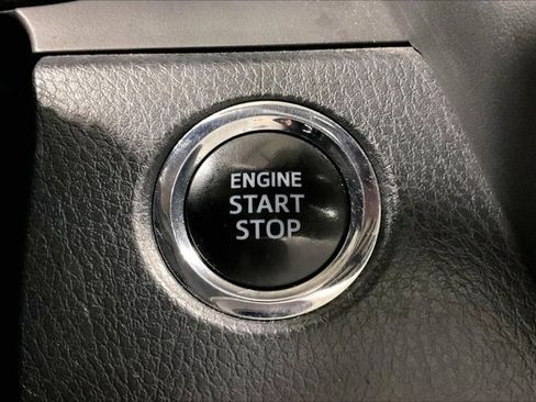 Used 2019 Toyota Camry XSE image 36