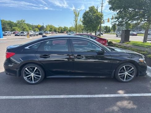 Certified 2023 Honda Civic Touring image 3