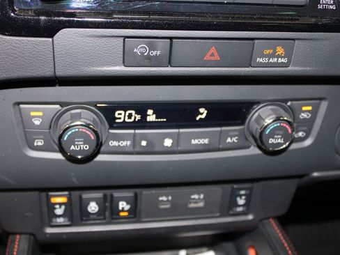 Used 2024 Nissan Frontier PRO-4X w/ Pro Convenience Package image 32