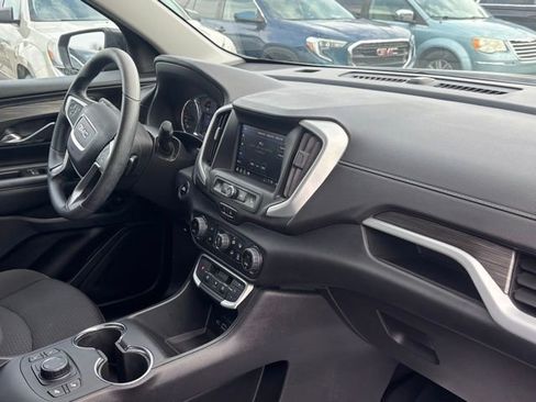 Used 2023 GMC Terrain SLE w/ Driver Convenience Package image 15