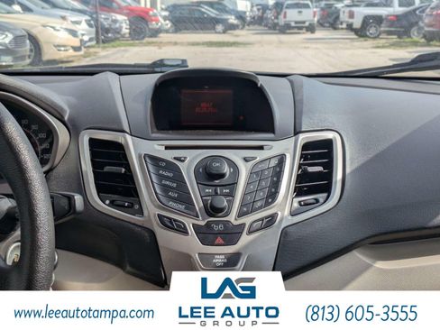Used 2012 Ford Fiesta SE FWD image 16