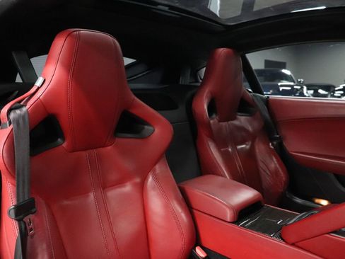 Used 2016 Jaguar F-TYPE R image 17