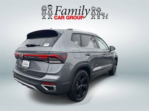 New 2026 Volkswagen Taos SEL AWD/4WD image 3