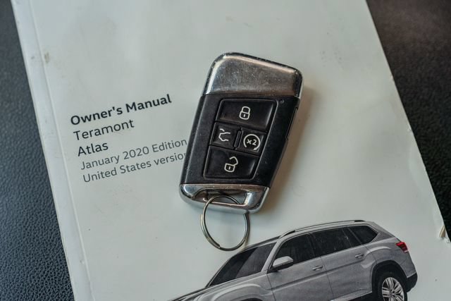 Used 2021 Volkswagen Atlas SE w/ Towing Package AWD/4WD image 47