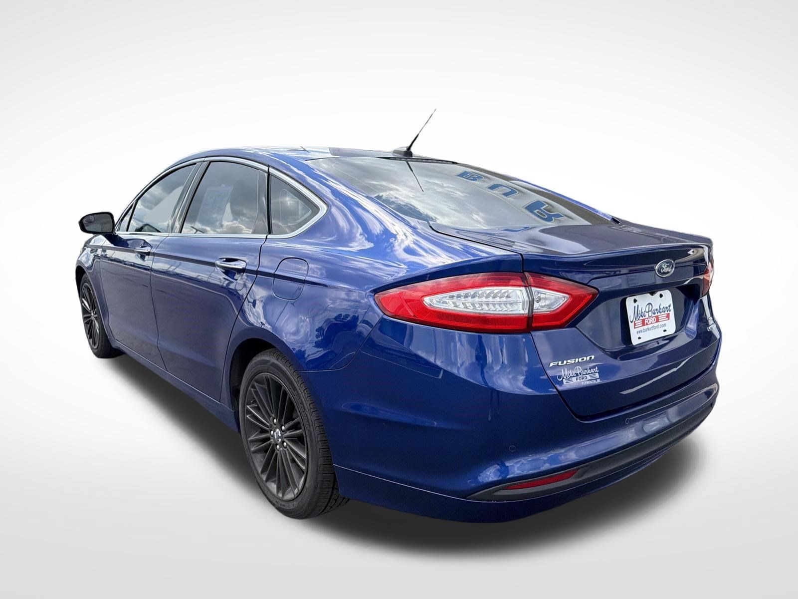 Used 2016 Ford Fusion SE w/ Equipment Group 202A FWD image 14