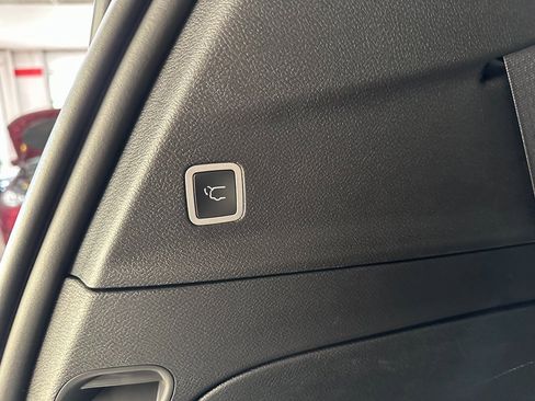 New 2026 Chrysler Pacifica Select image 46