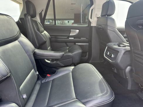 Used 2025 Ford Expedition Max Platinum image 35