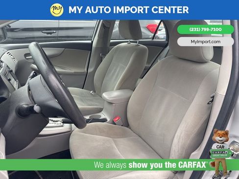 Used 2013 Toyota Corolla LE image 7