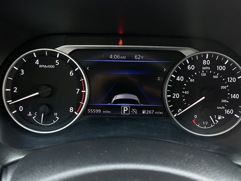 Used 2024 Nissan Sentra SV FWD image 13