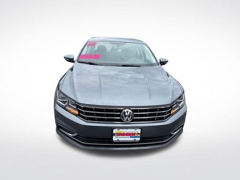 Used 2018 Volkswagen Passat 2.0T SE FWD image 8