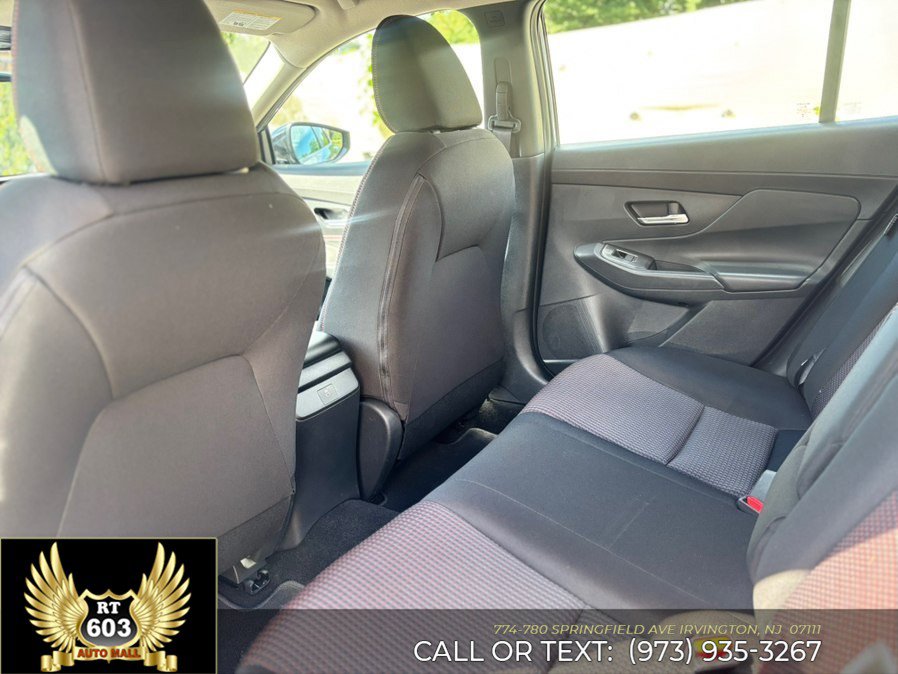 Used 2026 Nissan Sentra SR w/ Floor Mat Package FWD image 8