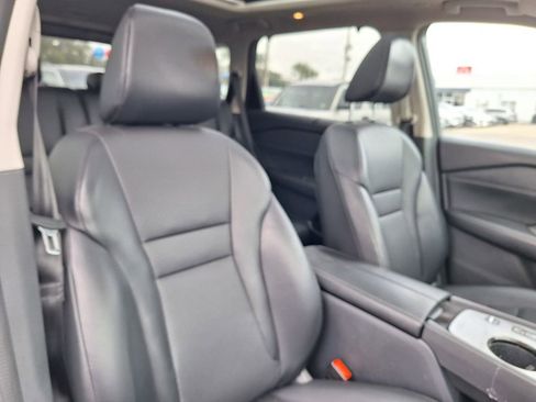 Used 2024 Nissan Rogue SV w/ SV Premium Package image 28