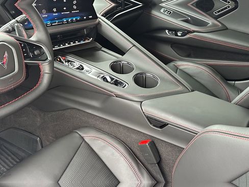 Used 2026 Chevrolet Corvette Stingray Premium Conv w/ Z51 Performance Package RWD image 16