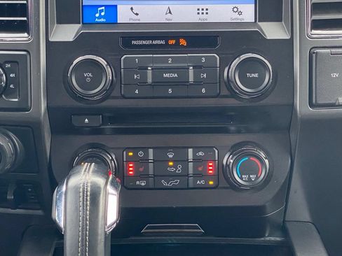 Used 2018 Ford F150 XLT w/ Equipment Group 302A Luxury AWD/4WD image 23