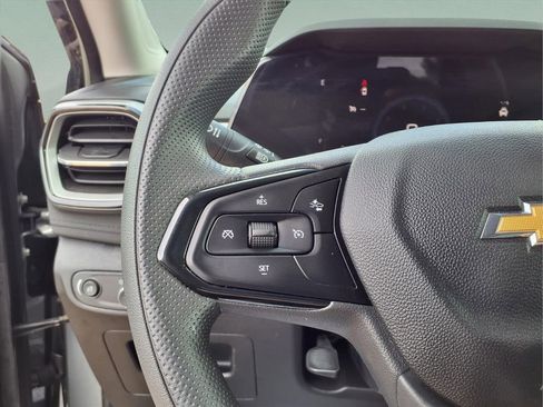Used 2025 Chevrolet TrailBlazer LT FWD image 16