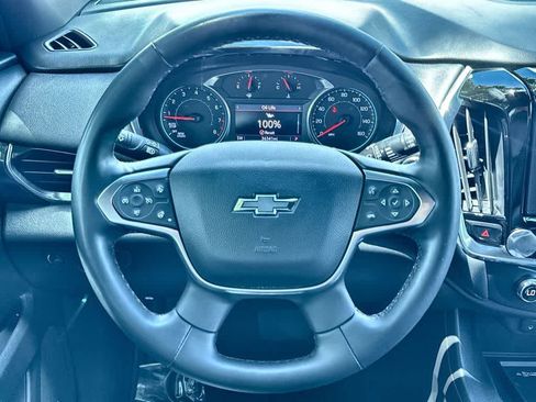 Used 2023 Chevrolet Traverse RS FWD image 15