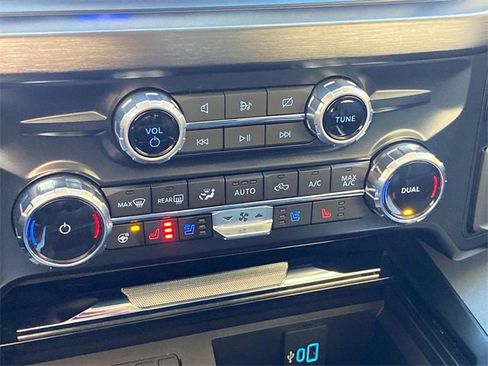 Used 2024 Ford F250 Lariat w/ Lariat Ultimate Package image 26