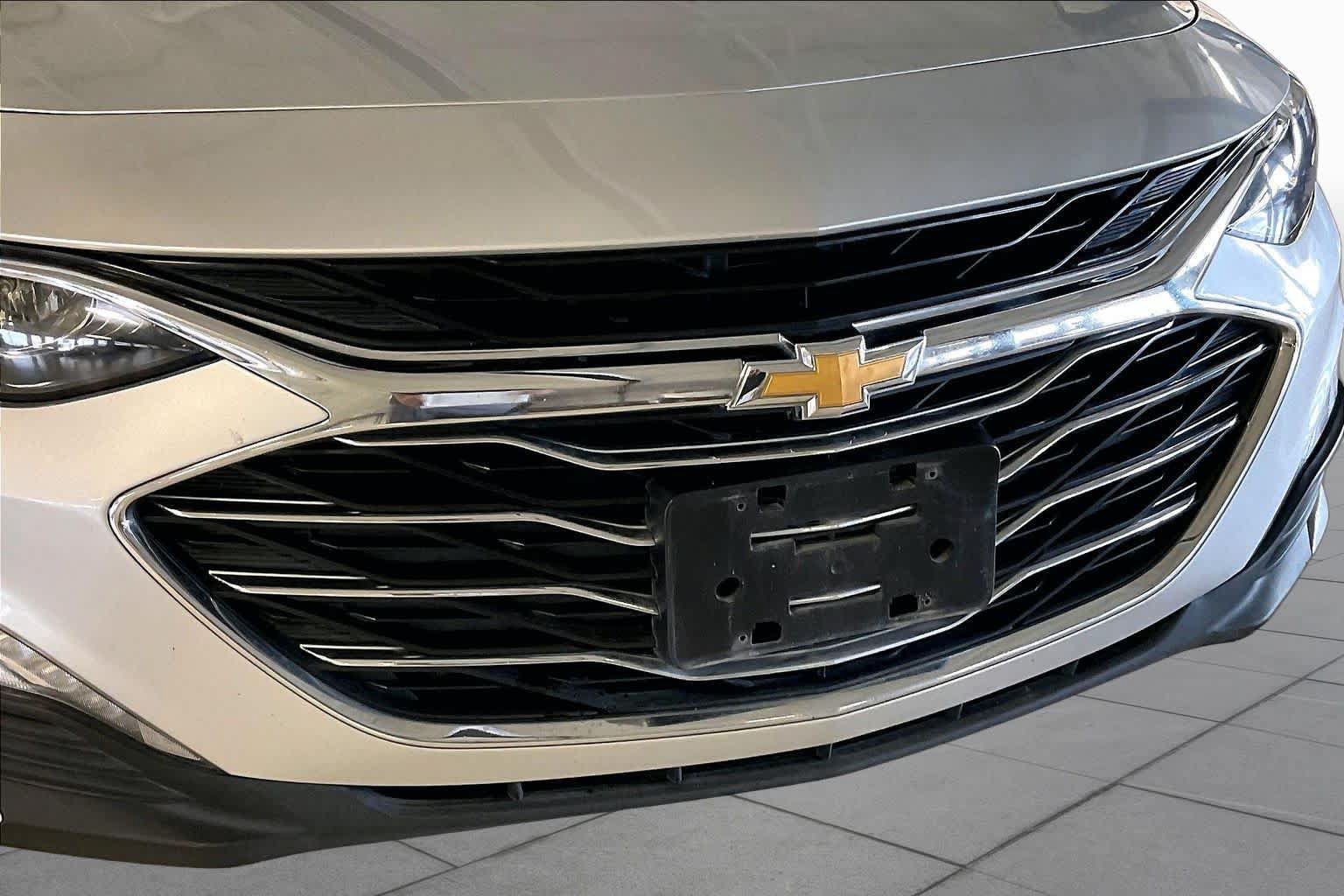 Used 2022 Chevrolet Malibu LT FWD image 29