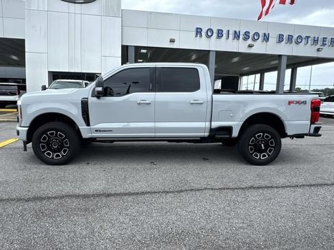 Used 2026 Ford F250 Platinum AWD/4WD image 8