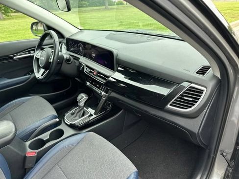 Used 2024 Kia Seltos S FWD image 27