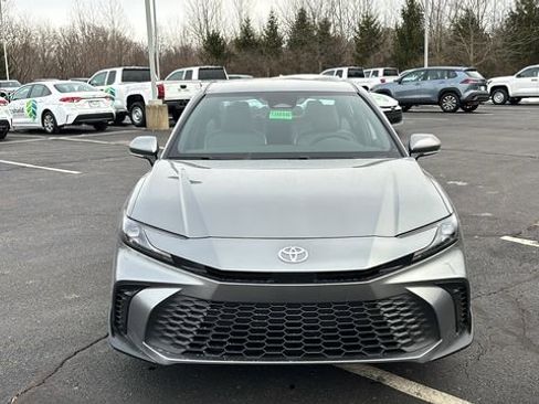 New 2026 Toyota Camry SE image 5
