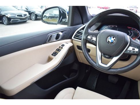Used 2020 BMW X5 xDrive40i w/ Premium Package image 28