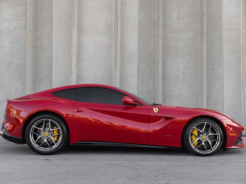 Used 2014 Ferrari F12 Berlinetta RWD image 24