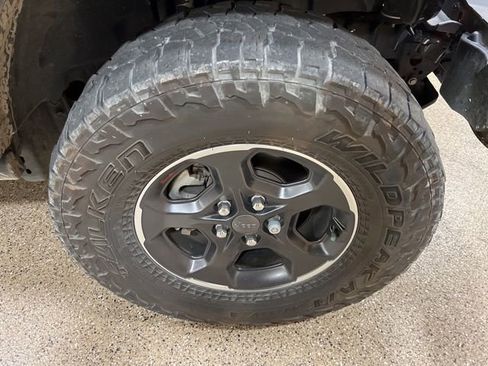 Used 2022 Jeep Gladiator Rubicon w/ Trailer Tow Package image 14