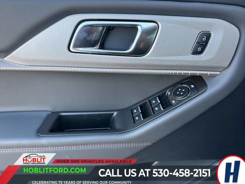 New 2026 Ford Explorer Active w/ Active Comfort Package AWD/4WD image 10