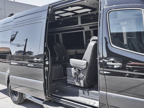 Used 2024 Mercedes-Benz Sprinter 3500 w/ Parking Package image 42