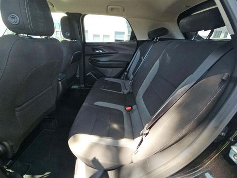 Used 2025 Chevrolet TrailBlazer LT AWD/4WD image 4