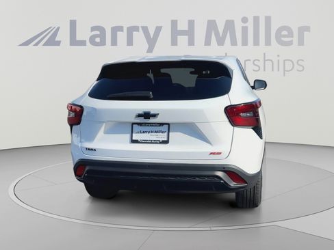 New 2026 Chevrolet Trax RS w/ Driver Confidence Package FWD image 6