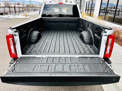 Used 2023 Ford F350 XLT w/ FX4 Off-Road Package image 23