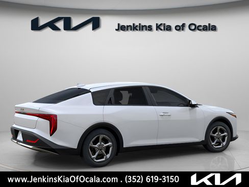 New 2026 Kia K4 LXS image 3