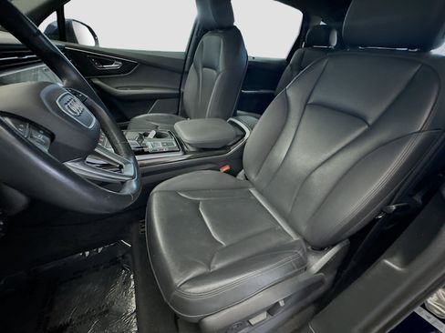 Used 2021 Audi Q7 2.0T Premium Plus w/ Executive Package image 11